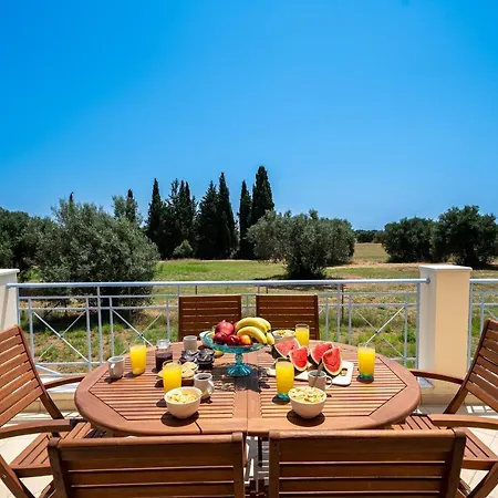 Elaionas 2 In Svoronata! בית נופש *