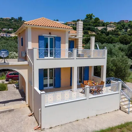 בית נופש Elaionas 2 In Svoronata! *